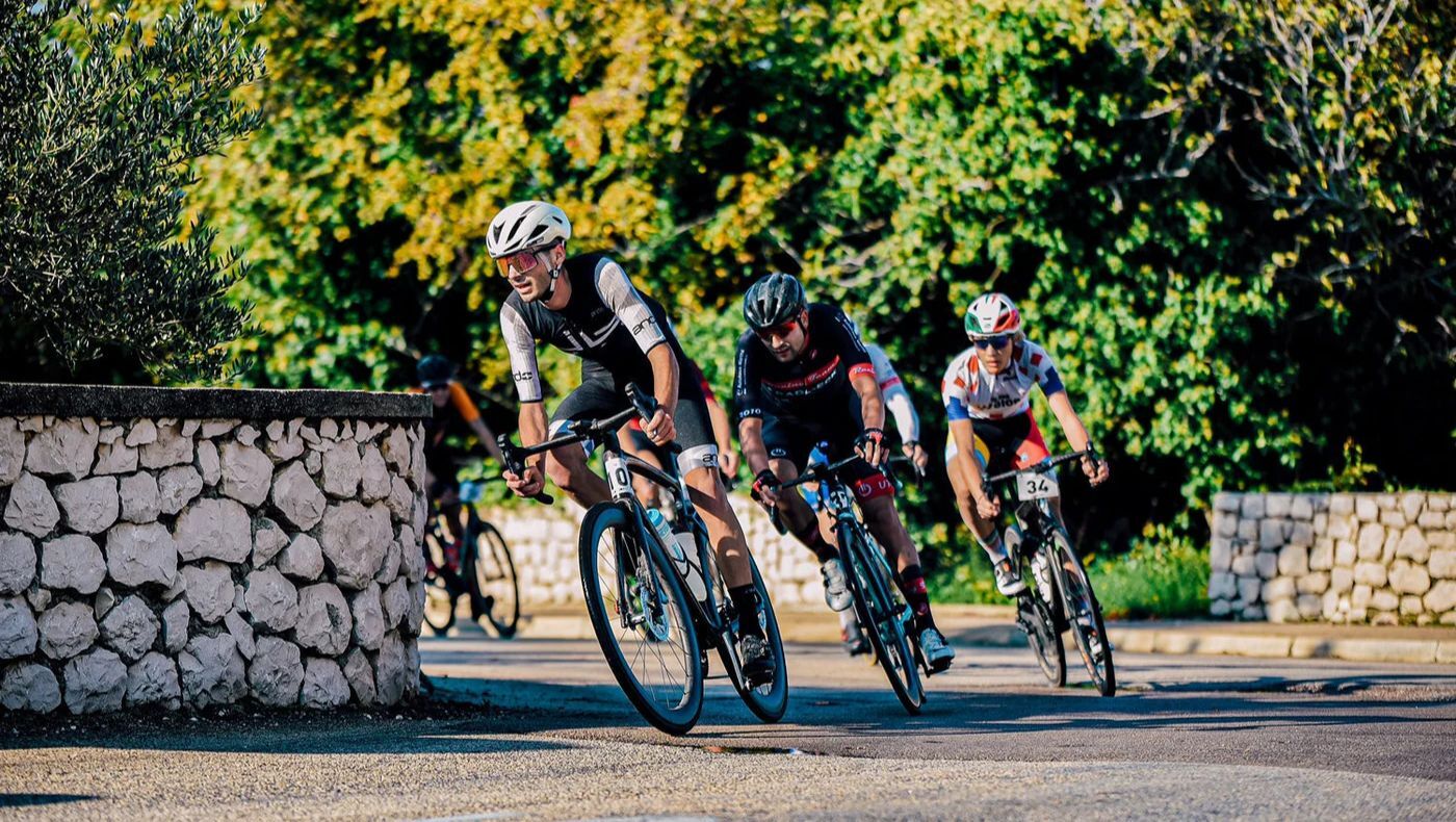 Évolution de la vitesse moyenne des cyclistes professionnels